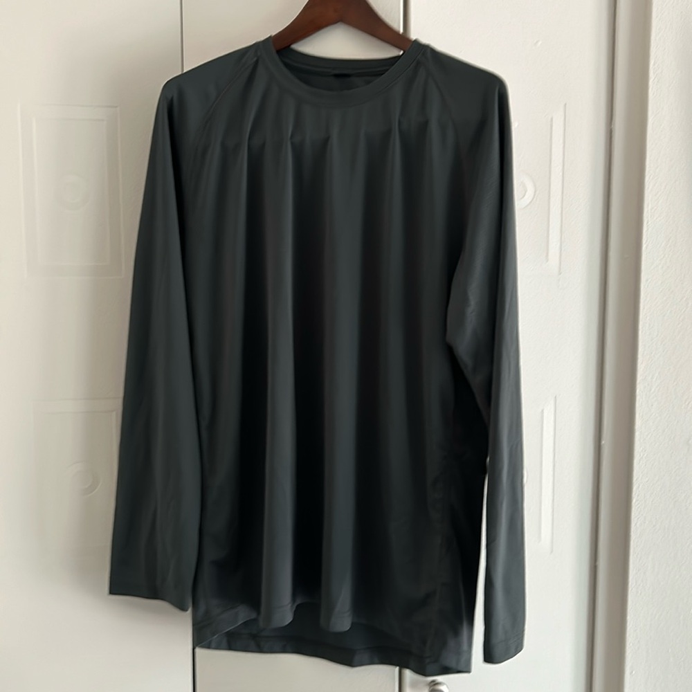 XL men’s Vertx base layer grey long sleeve